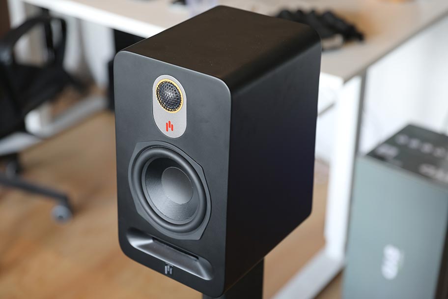 Aperion Audio Novus Bookshelf Speakers | The Master Switch