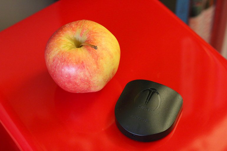 Apples. Tasty, and useful for size comparison | The Master Switch