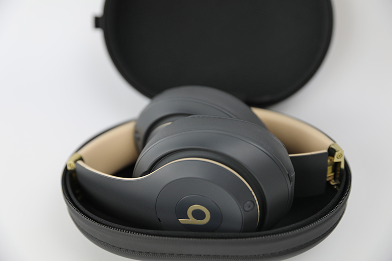 grey and gold beats studio 3