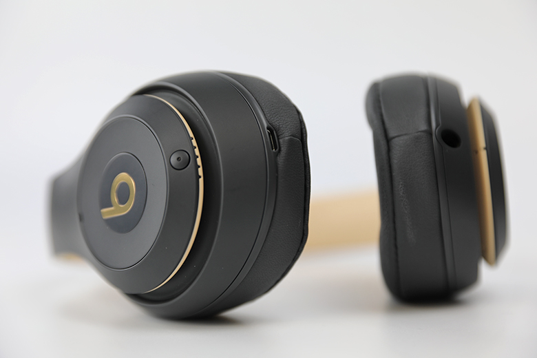 beats studio 3 headphone jack