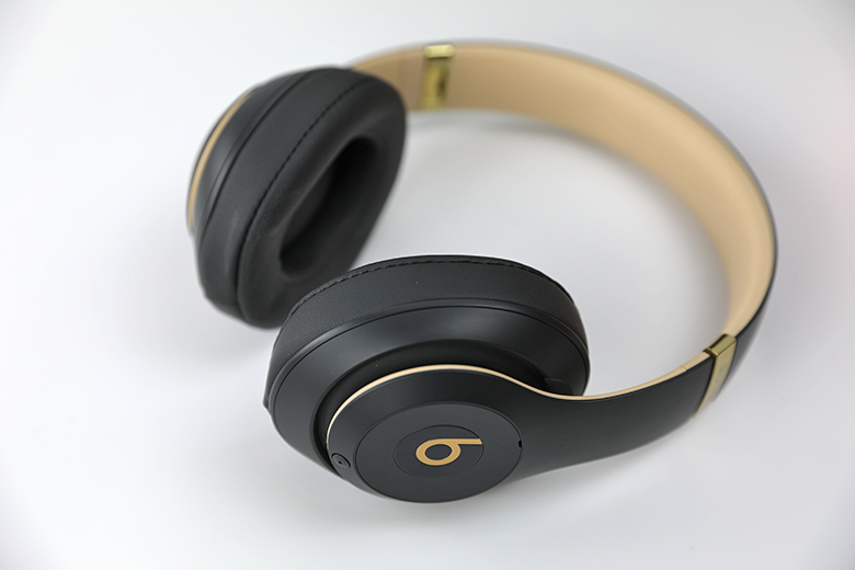 The high-end and mids of the Studio3 Wireless are better than the bass - a great dissapointment | The Master Switch