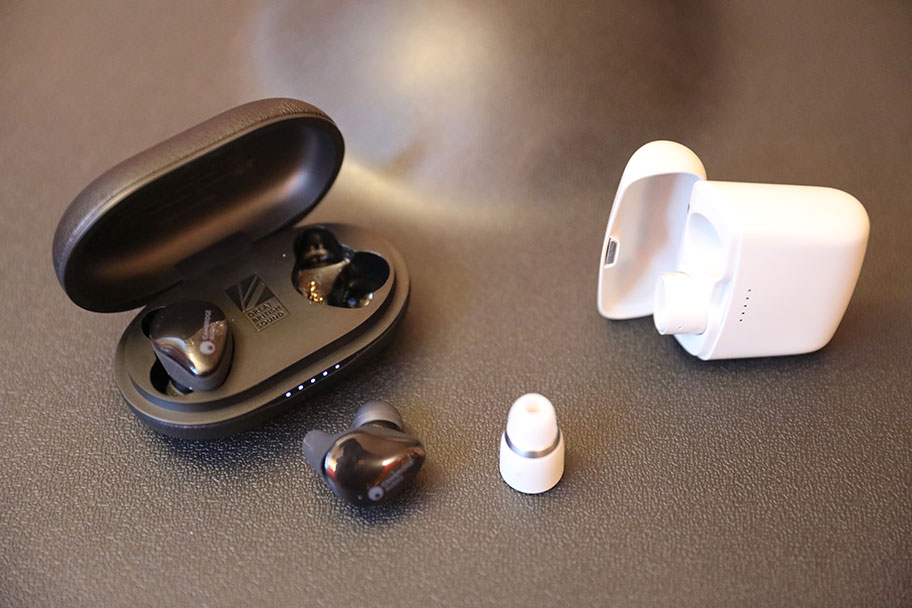 Cambridge Audio Melomania Touch vs Melomania 1 true wireless earbuds | The Master Switch