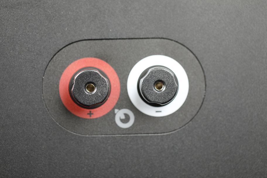 Q Acoustics 3050i Floorstanding Speaker binding posts | The Master Switch