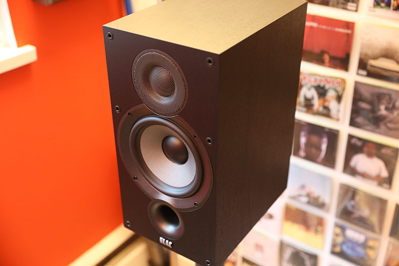 Elac Debut 2.0 B6.2 bookshelf speaker  | The Master Switch