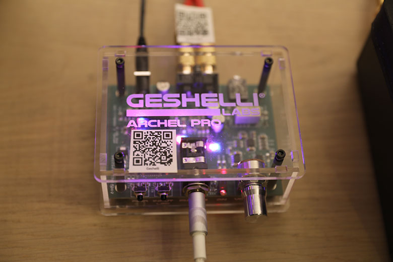 Geshelli Labs headphone amp | The Master Switch