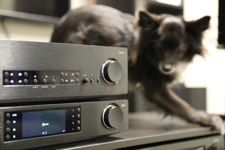 CAMBRIDGE AUDIO CXA81 + CXN V2