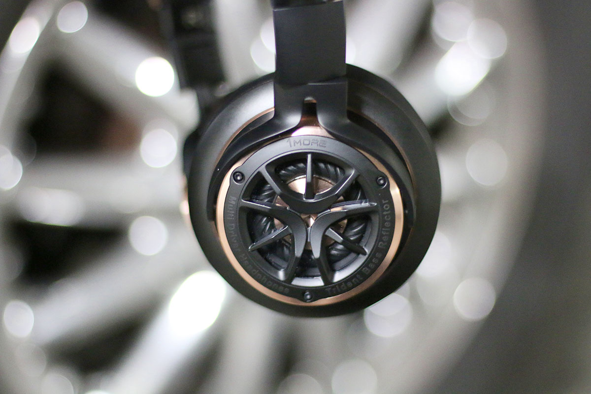 Headphones Headphones