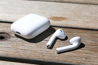Review: Apple AirPods
