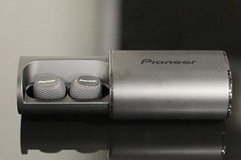 Review: Pioneer C8