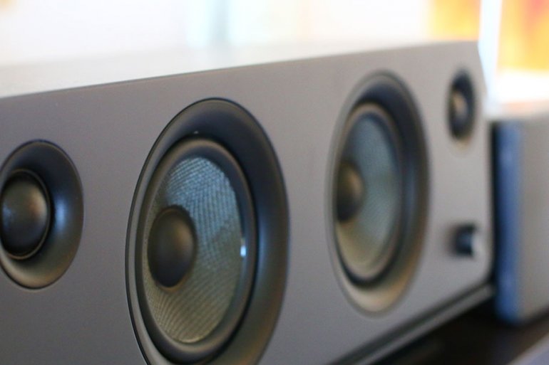 Kanto syd powered speaker discount