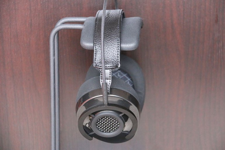 The AudioQuest NightHawk Carbon are more expensive...but also more awesome | The Master Switch