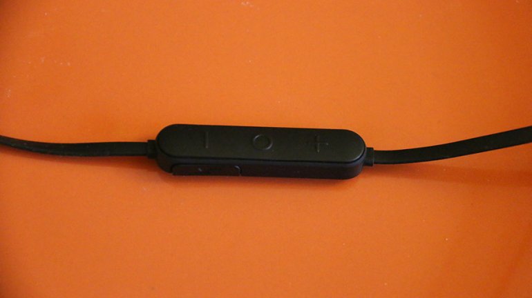 送料無料　新品◆Optoma NuForce BE Sport3　シルバー　Bluetoothワイヤレスイヤホン  Review: Optoma Nuforce BE Sport3 | The Master Switch