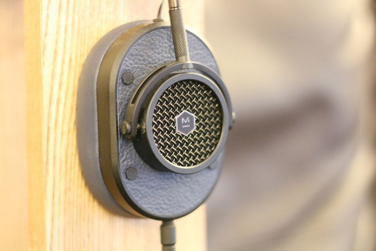 Review: Master & Dynamic MH40 | The Master Switch