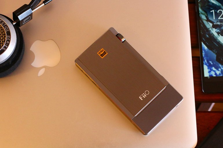 Review: FiiO Q5 | The Master Switch