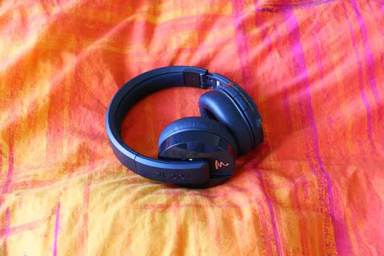 Listen wireless on sale