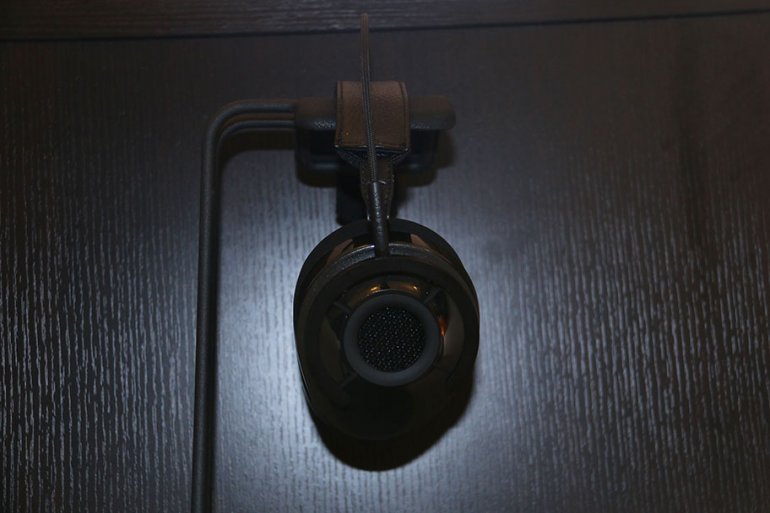 Review: AudioQuest NightHawk Carbon | The Master Switch Review: AudioQuest NightHawk Carbon | The Master Switch
